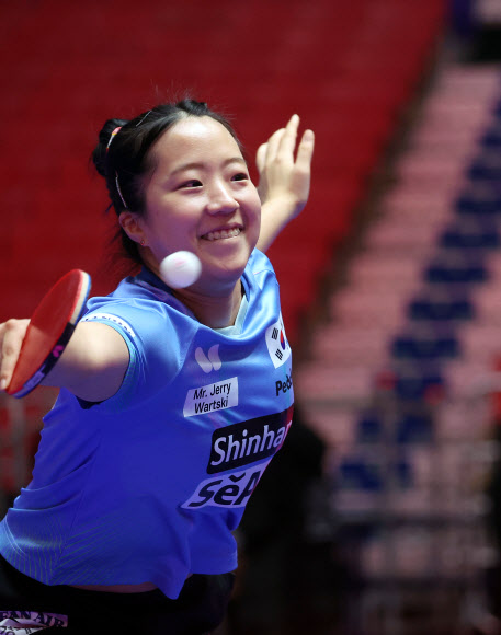 신유빈 ‘훈련도 즐겁게’