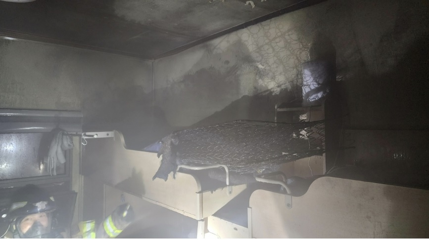 16일 오후 9시 42분쯤 인천 미추홀구의 인하대 기숙사 1호관 2층에서 화재가 발생했다. 인천소방재난본부 제공