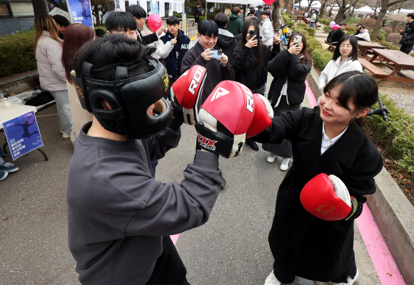 권투 동아리로 오세요