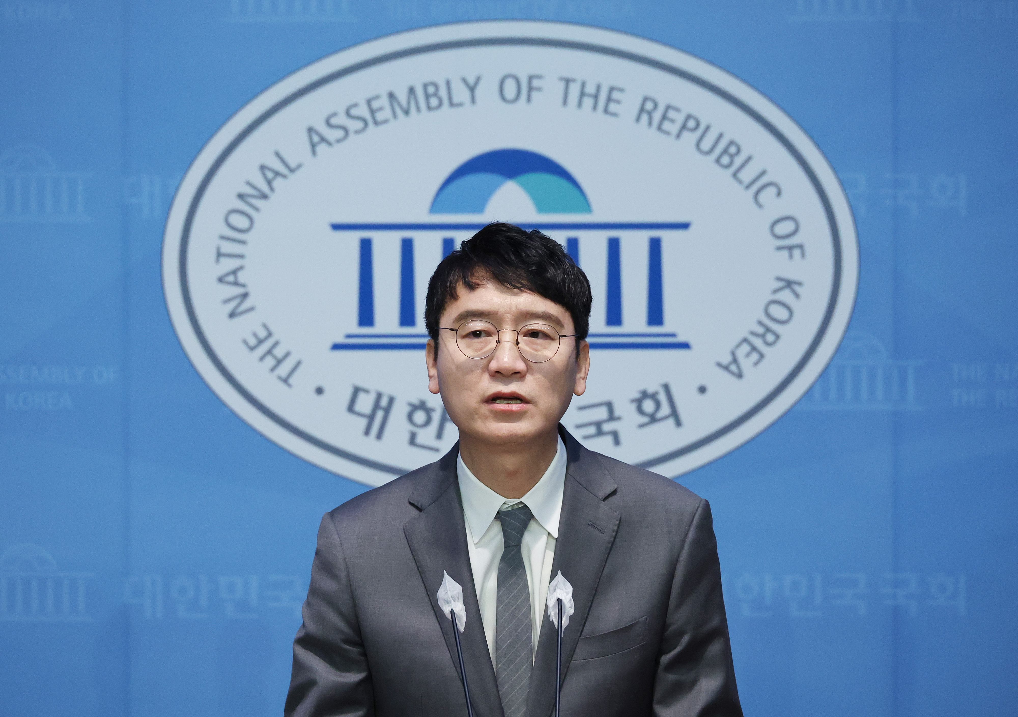김웅 국민의힘 의원이  지난 1월 국회에서 2024 총선 불출마 선언을 하고 있다. 연합뉴스