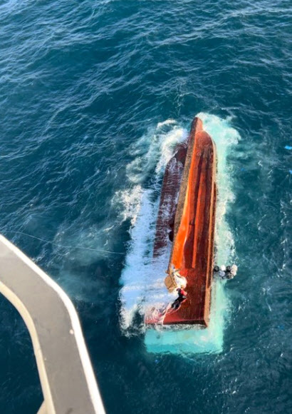 통영 욕지도 전복 선박