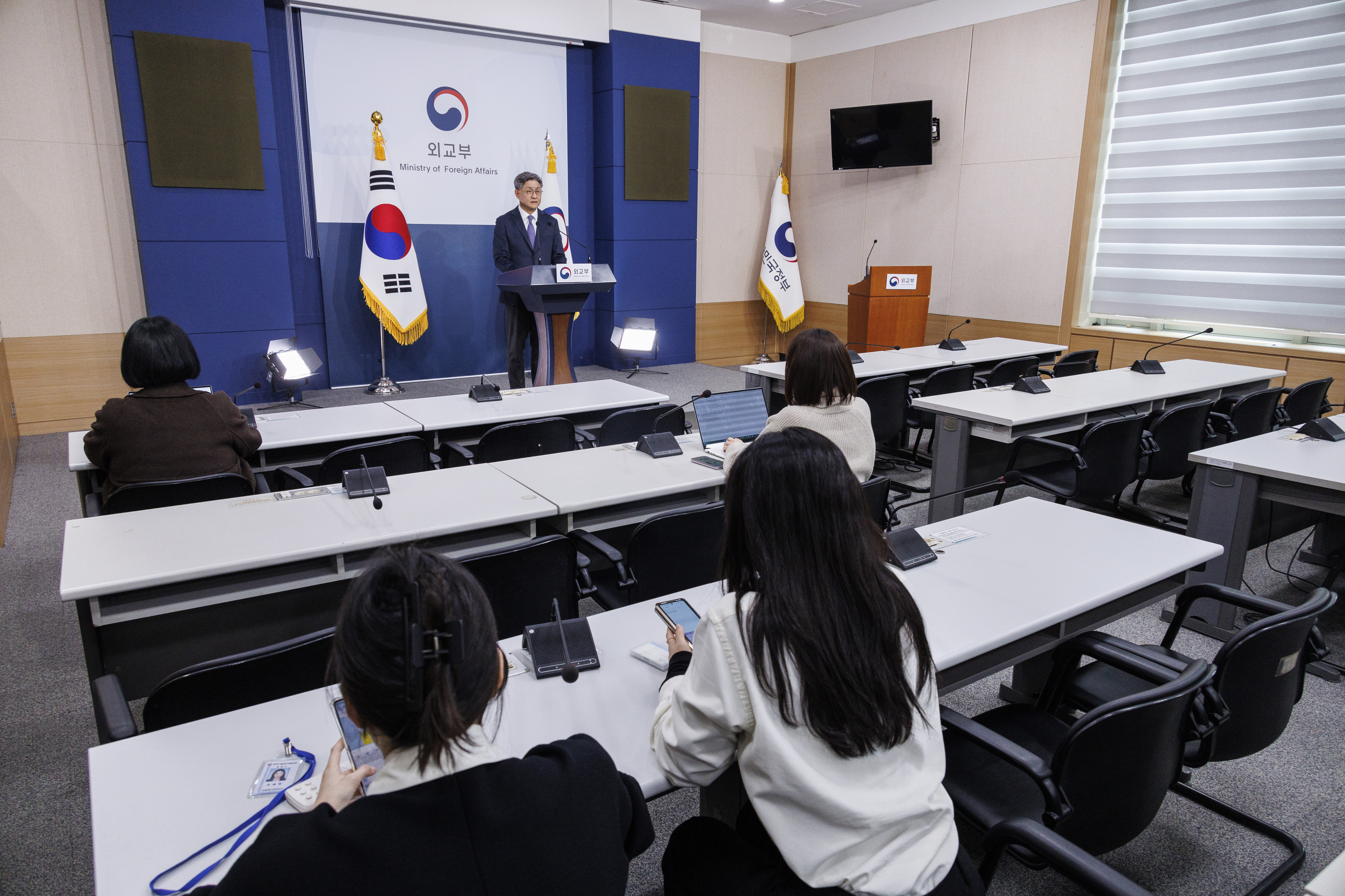 임수석 외교부 대변인이 12일 오후 서울 종로구 외교부에서 정례브리핑에서 한국인 선교사가 러시아 블라디보스토크에서 간첩 혐의로 체포된 사실에 대한 질문에 답하고 있다. 2024.3.12 연합뉴스