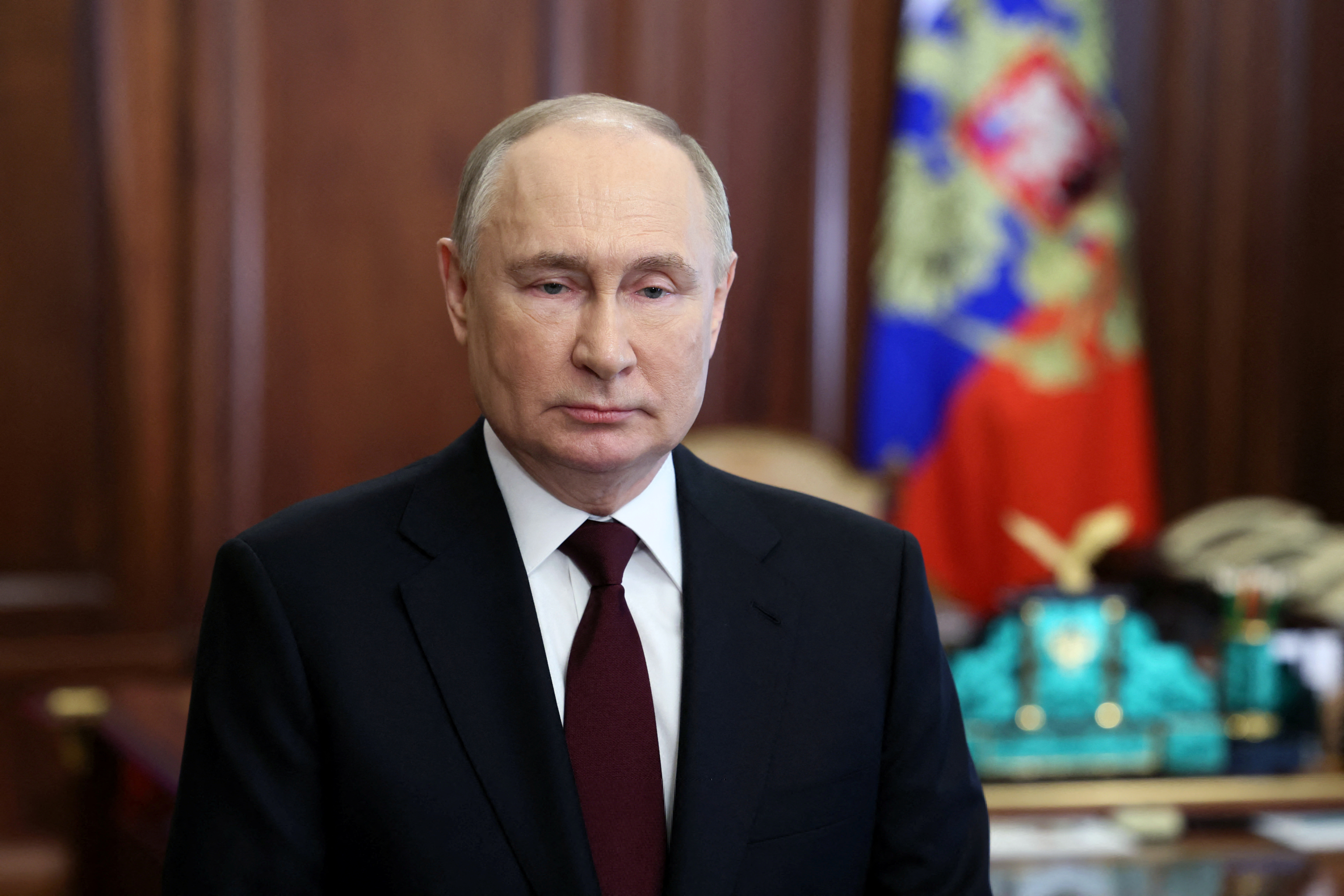 블라디미르 푸틴 러시아 대통령이 14일 영상 메시지로 국민들에게 투표 참여를 독려하고 있다. 모스크바 로이터 연합뉴스
