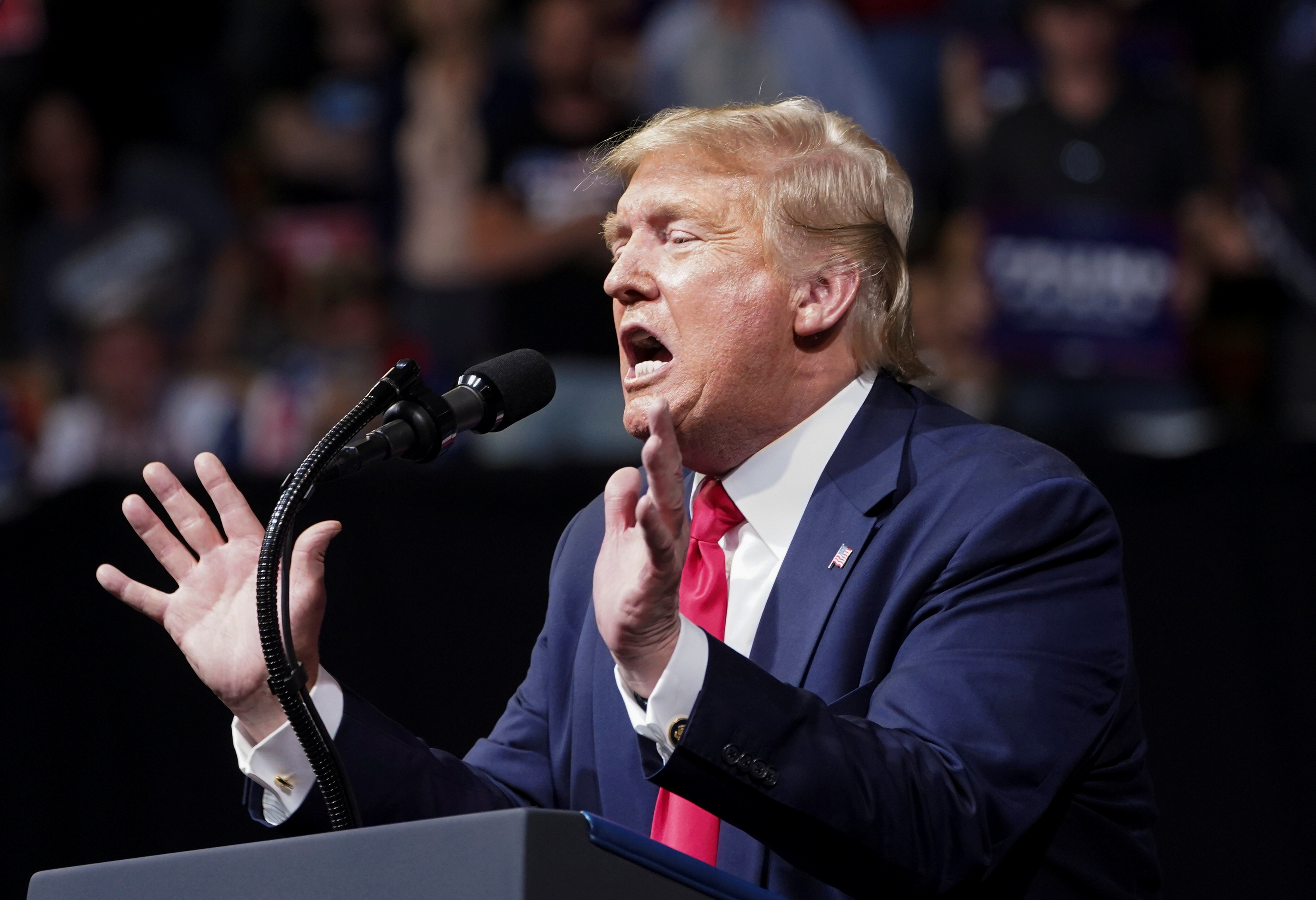 &lt;YONHAP PHOTO-3232&gt; U.S. President Donald Trump holds a campaign rally in Phoenix, Arizona, February 19, 2020. REUTERS/Kevin Lamarque/2020-02-20 13:11:20. 로이터·연합뉴스
