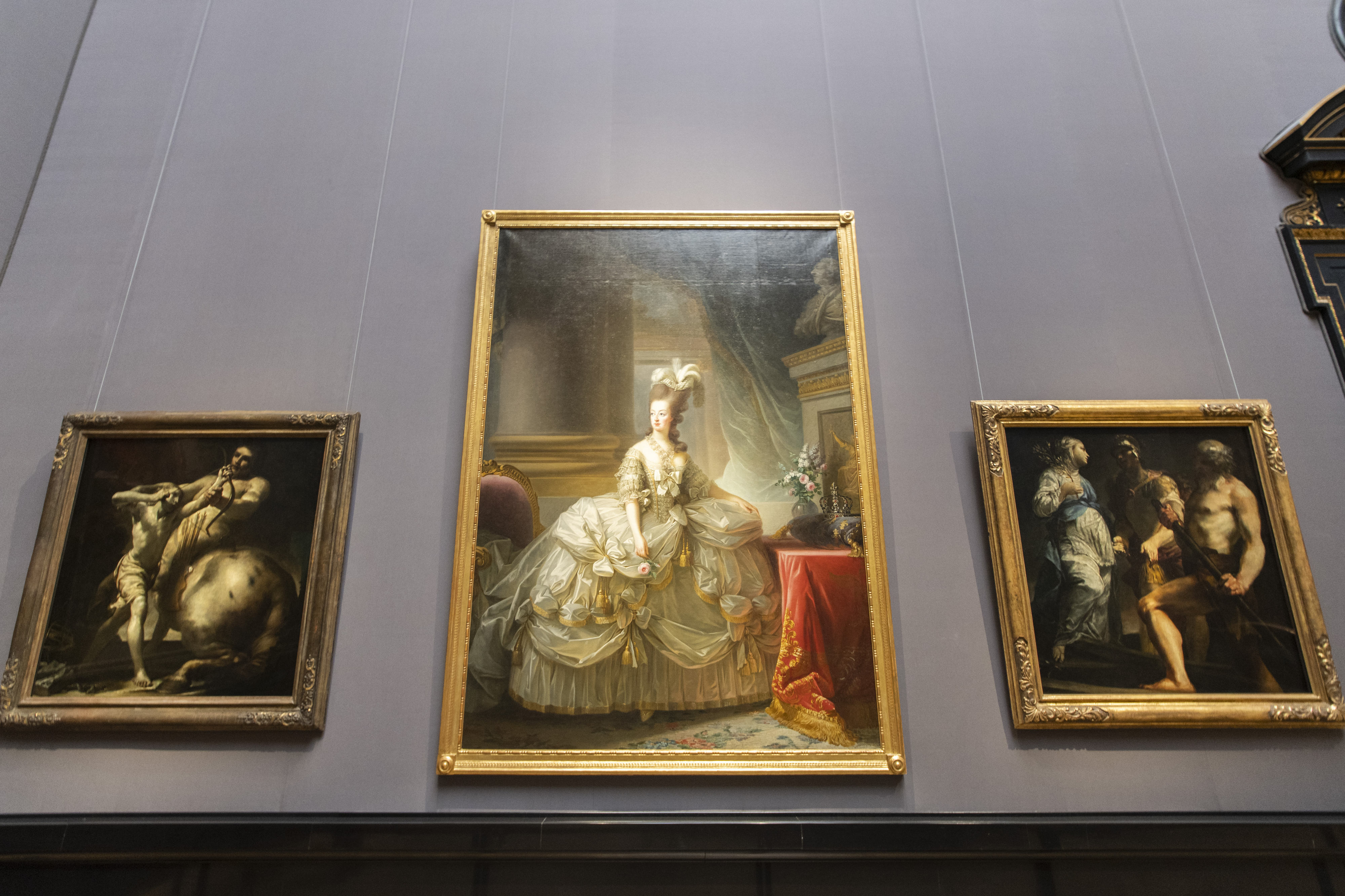 오스트리아 빈 미술사 박물관에 걸린 마리 앙투아네트(가운데)의 초상화. 2023.7.6 빈 류재민 기자
