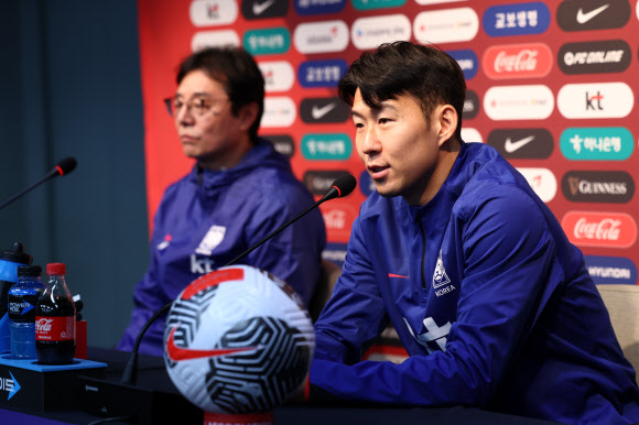 축구대표팀 주장 손흥민이 20일 서울월드컵경기장에서 열린 2026 FIFA 북중미 월드컵 2차 예선 한국-태국전 기자회견에서 발언하고 있다. 2024.3.20  연합뉴스