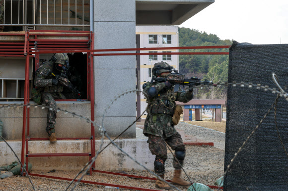 중요시설 및 목표 확보하는 제9보병사단 장병