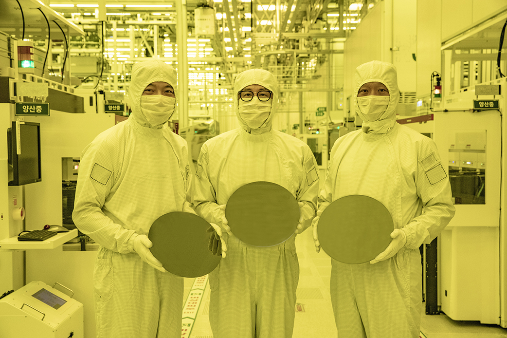 삼성전자가 2022년 세계 최초로 GAA 기술을 적용한 3나노 파운드리 공정 기반의 초도 양산을 시작했다. 삼성전자 제공