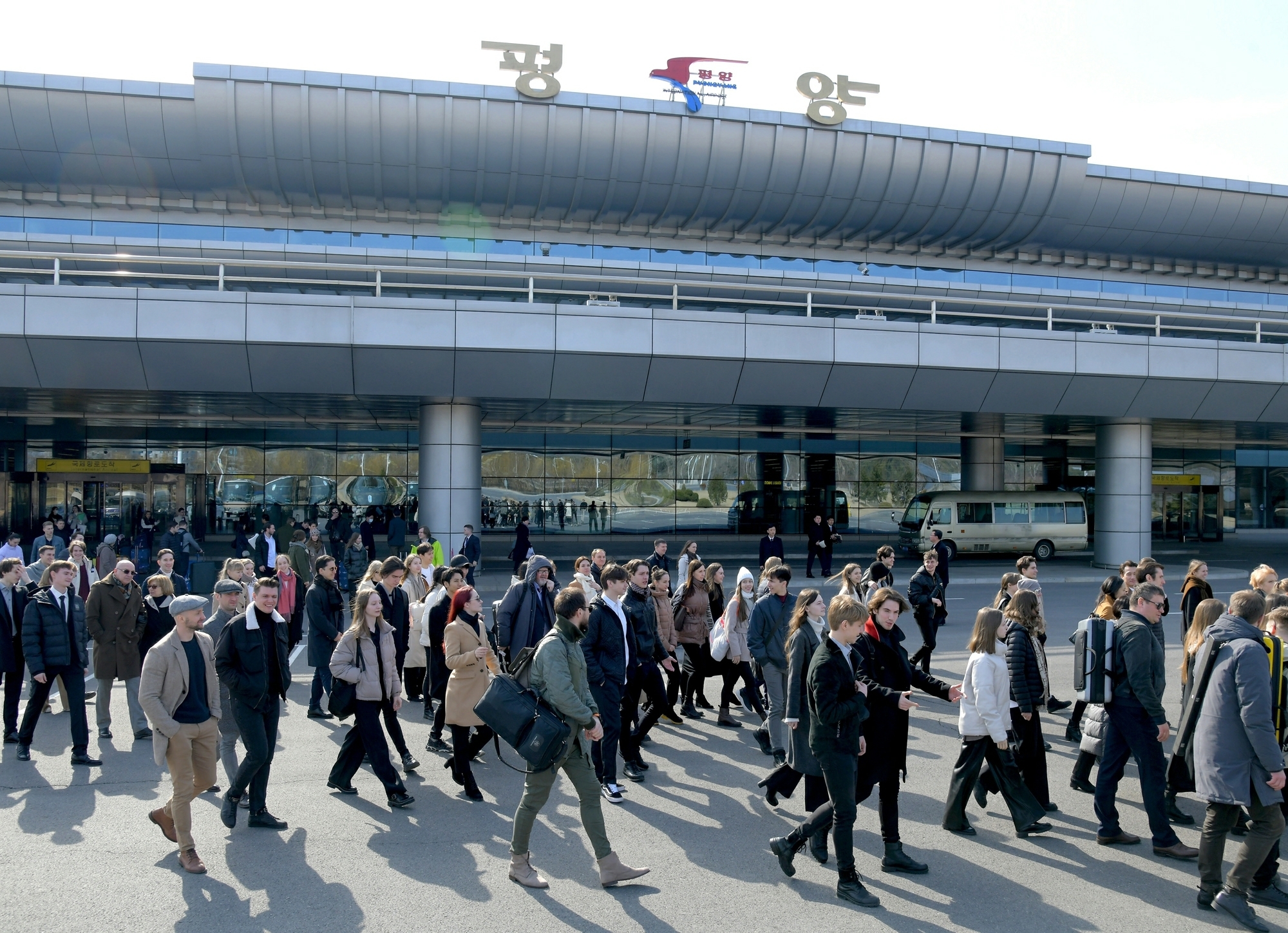 북한, 러시아 문화성 대표단 평양 도착…양각도국제호텔서 연회
