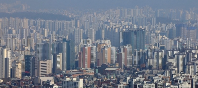 남산에서 바라본 아파트 모습. 뉴스1