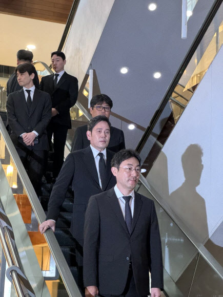 조석래 효성 명예회장 빈소 찾은 정용진 회장