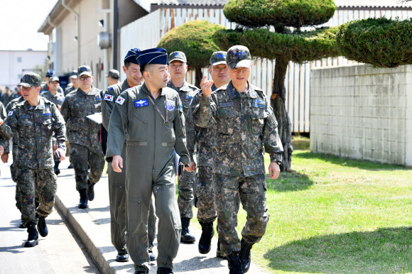 군산기지 찾은 이영수 공군 참모총장