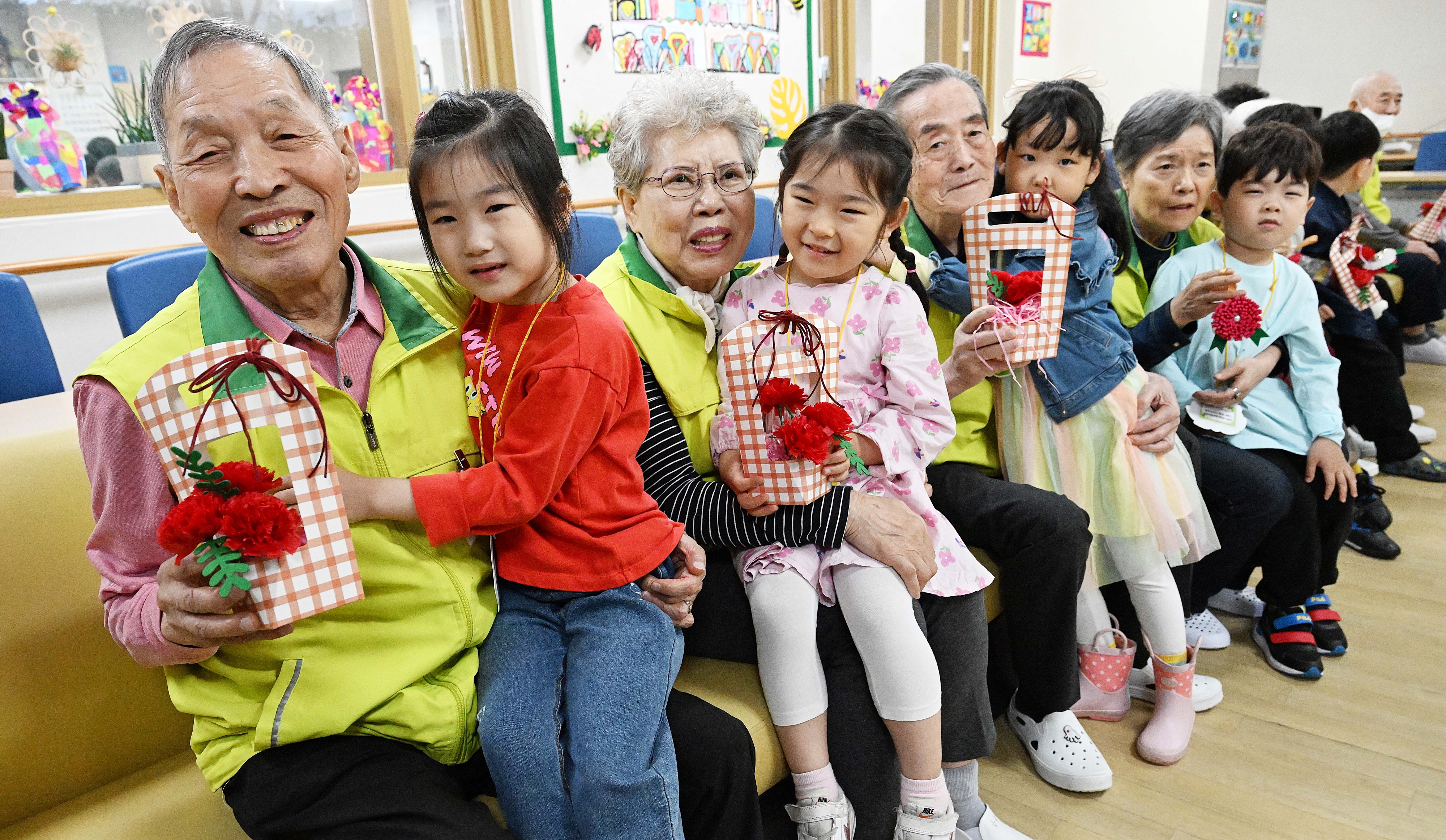 할아버지 할머니~ 오래오래 사세요