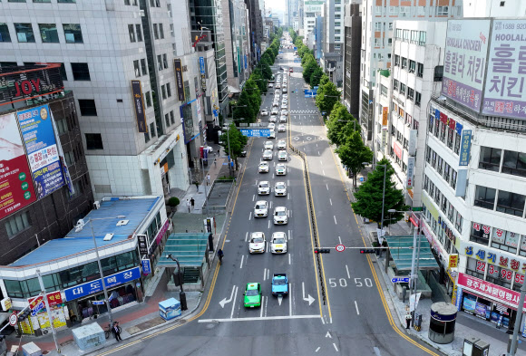 20일 오후 광주 동구 금남로 일원에서 5·18 민주화운동 당시 차량 시위를 재연하는 ‘민주기사의 날’ 행사가 열리고 있다. 2024.5.20 연합뉴스