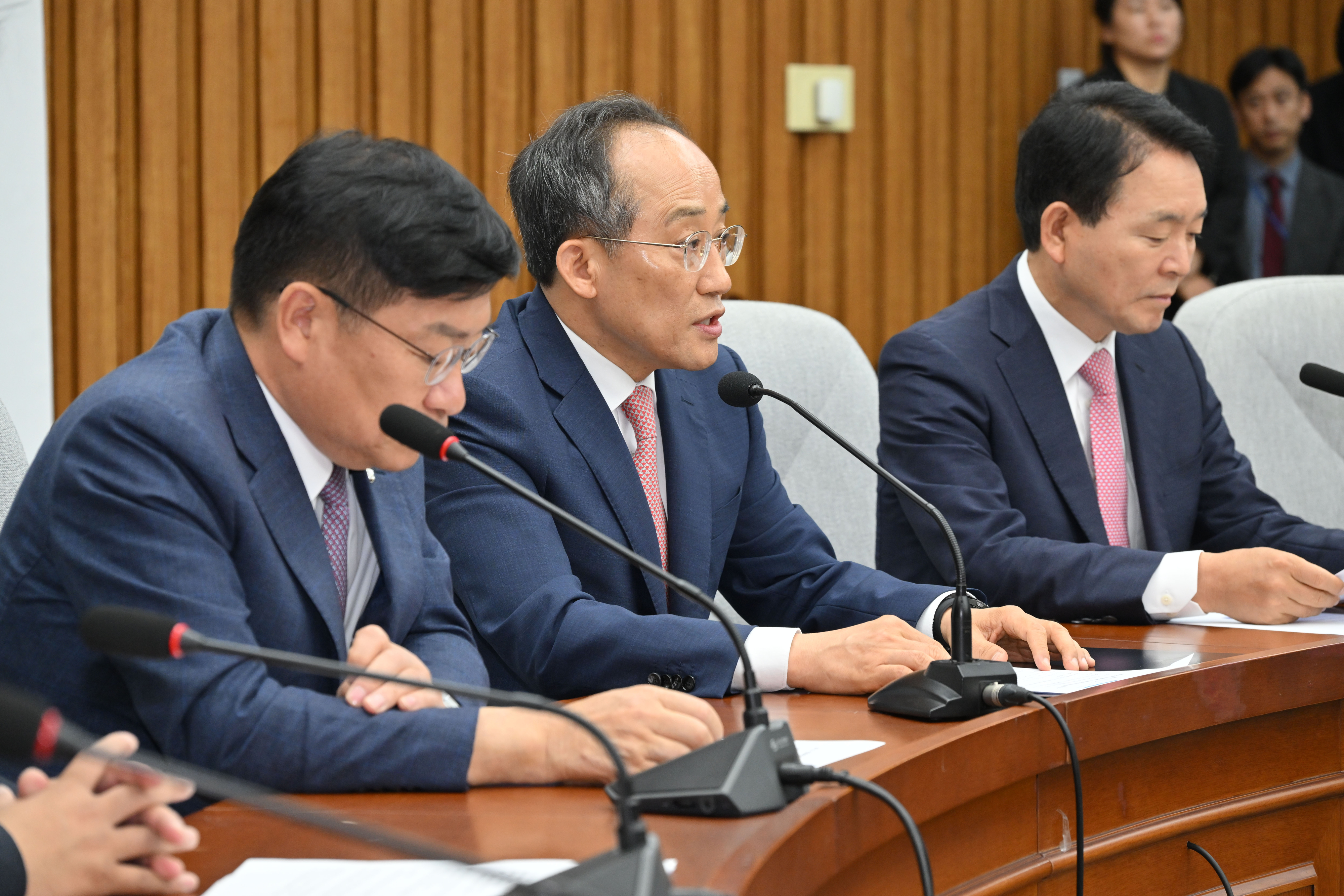 국민의힘 추경호 원내대표가 21일 국회에서 열린 원내대책회의에서 발언하고 있다. 2024.5.21안주영 전문기자