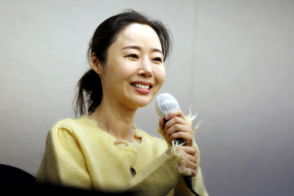 민희진 어도어 대표가 31일 오후 서울 중구 한국프레스센터에서 두 번째 기자회견을 열고 이날 오전 열린 어도어 임시주주총회와 관련한 입장을 발표하고 있다. 2024.5.31 공동취재