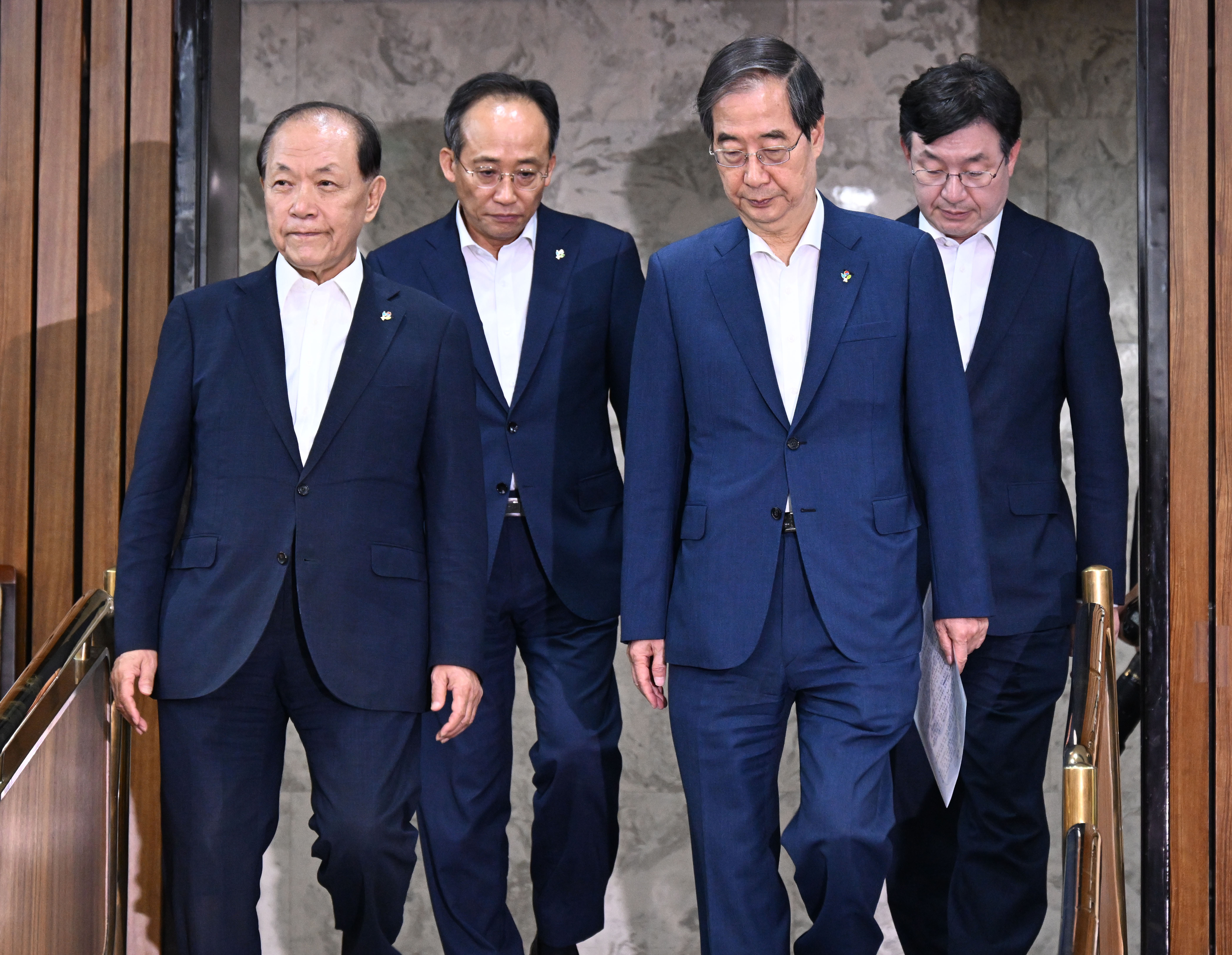 한덕수 국무총리와 황우여 국민의힘 비상대책위원장, 추경호 원내대표, 성태윤 대통령비서실 정책실장이 2일 서울 여의도 국회에서 열린 제17차 고위당정협의회에 참석하고 있다. 2024.6.2 안주영 전문기자