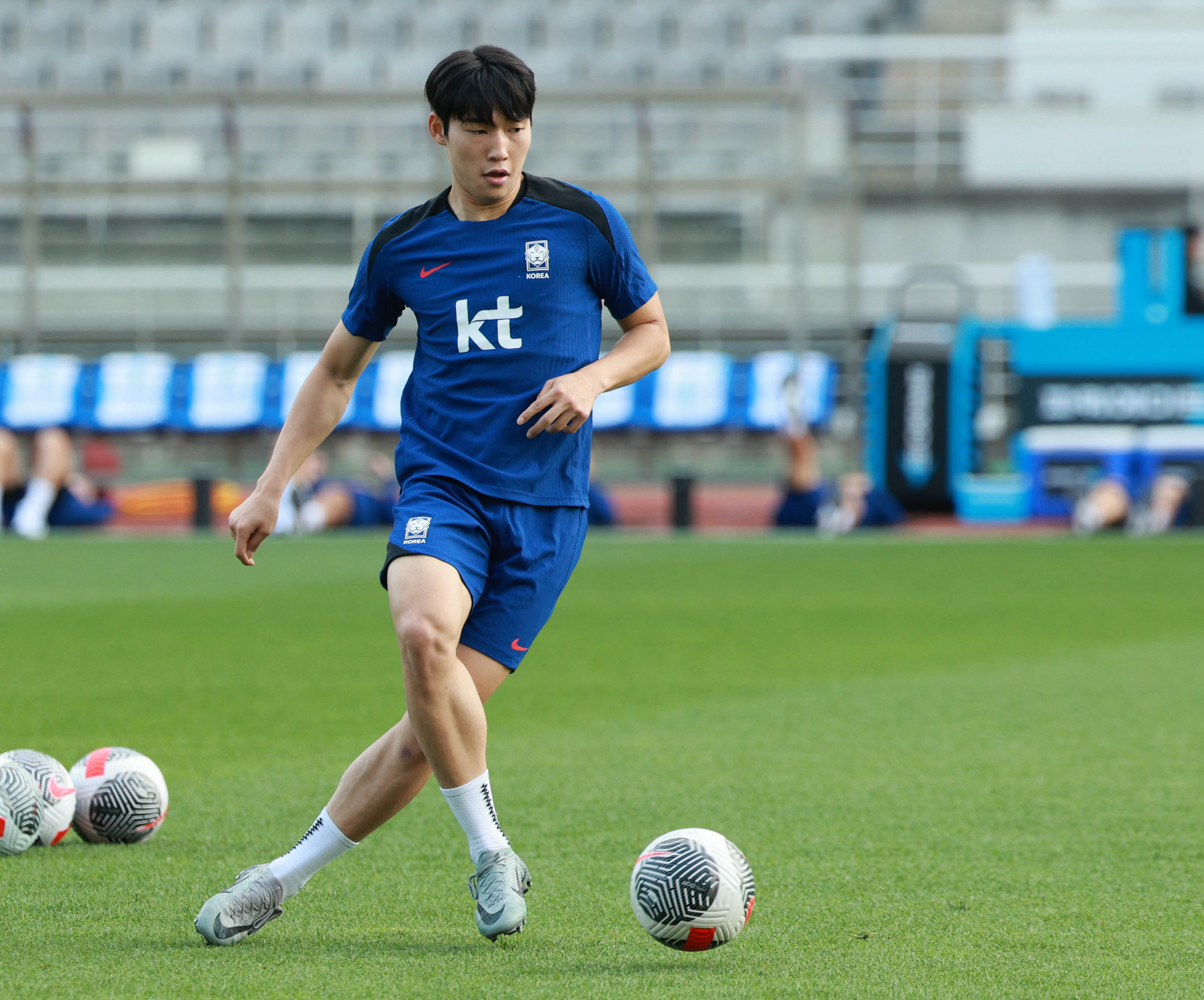 한국 남자축구 국가대표 배준호가 8일 고양종합운동장에서 2026 북중미월드컵 아시아 지역 2차 예선 C조 6차전 중국과의 홈 경기를 사흘 앞두고 훈련하고 있다. 뉴시스