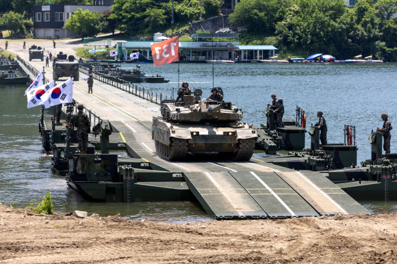 수룡 지나는 K2