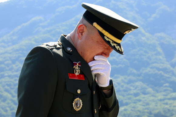 흐느끼는 채상병 전 대대장