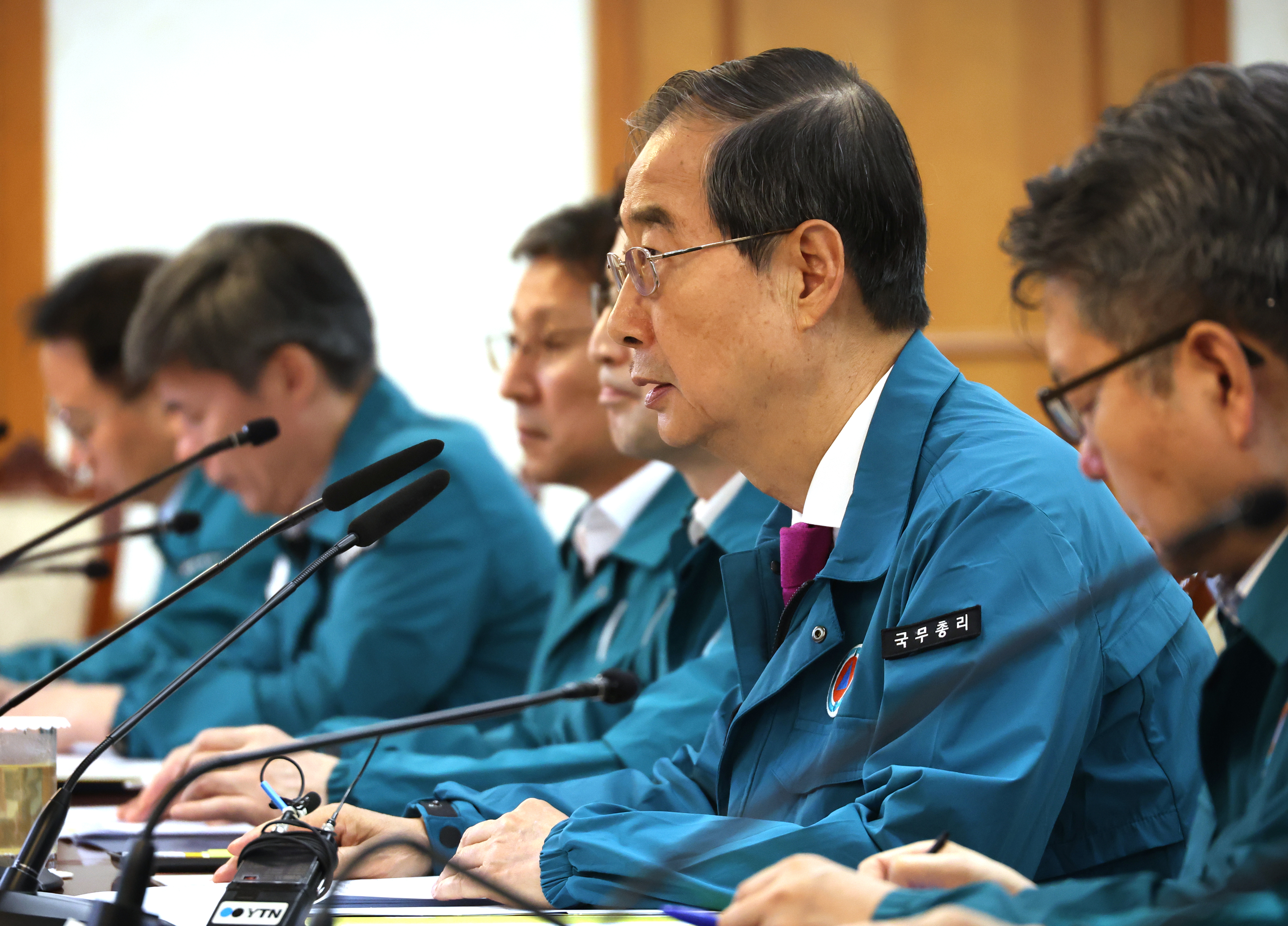 한덕수 국무총리가 16일 서울 종로구 정부서울청사에서 열린 의사집단행동 중앙재난안전대책본부 회의에서 발언하고 있다. 연합뉴스