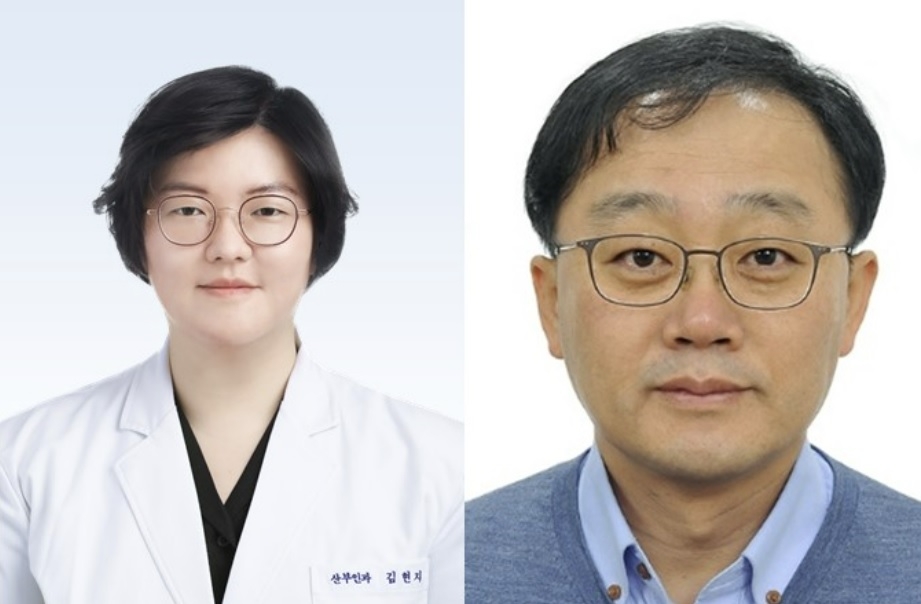 김현지(왼쪽)분당서울대병원 산부인과  교수 와 한국분석과학연구소 정재학(오른쪽) 연구소장.  분당서울대병원 제공