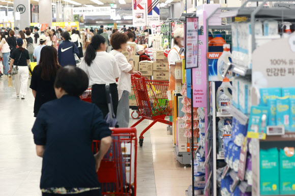 계란?식용유 등 집중관리 ‘7대 생필품’ 가격 일제히 올라