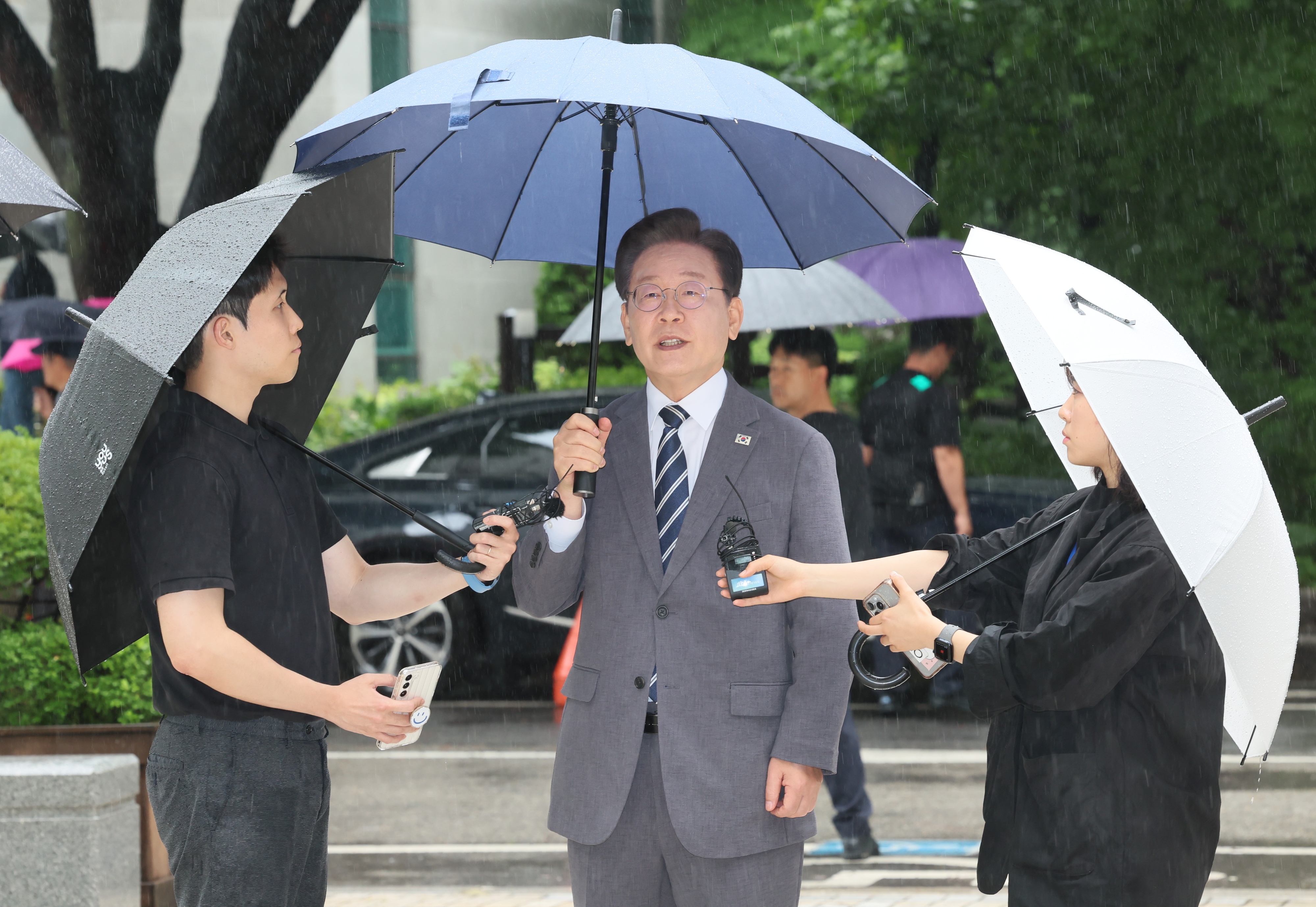 이재명 “무도한 정권이 폭력적 보복”