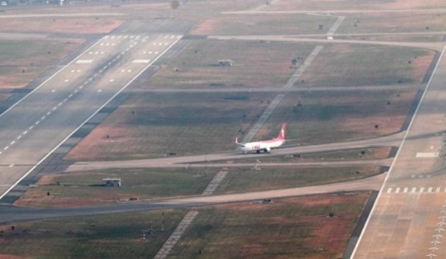 공항 활주로 자료사진. 연합뉴스