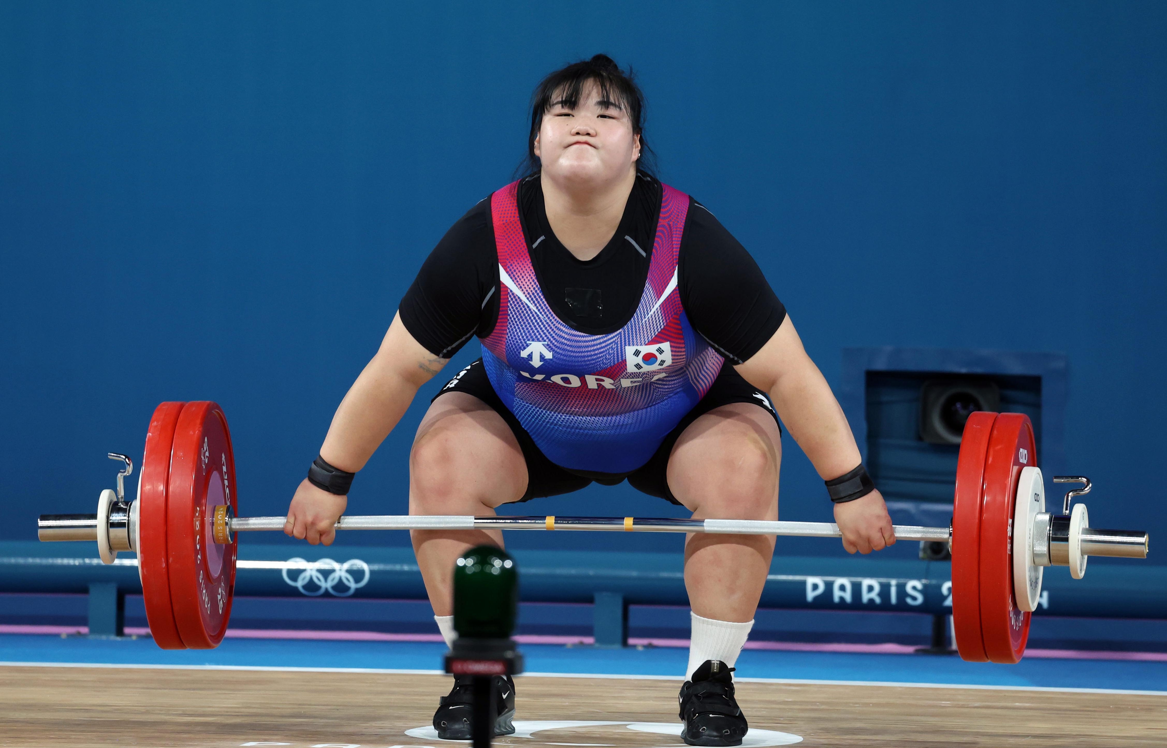 인상 131kg 들어올리는 박혜정