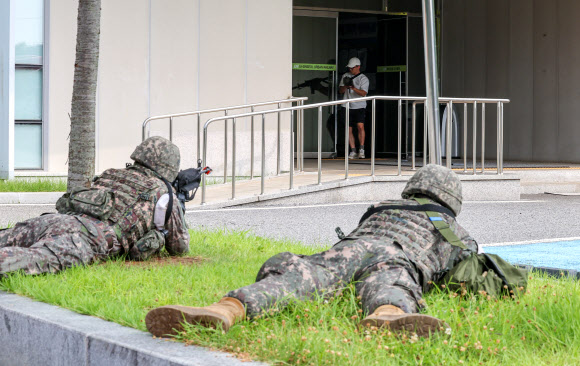 ‘안전한 테러 진압을 위해’