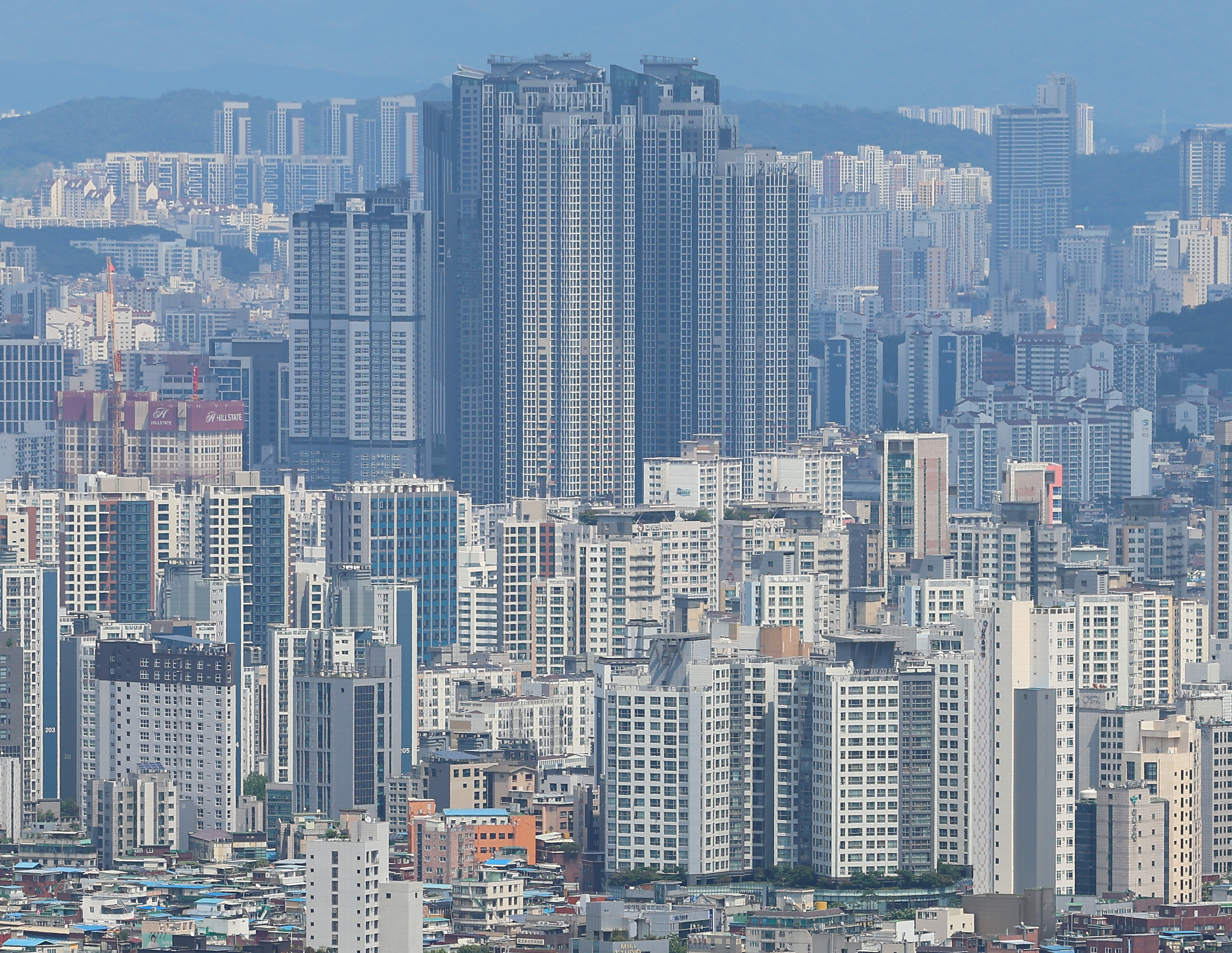 서울 남산에서 바라본 서울 아파트 단지 모습. 2024.8.18. 연합뉴스