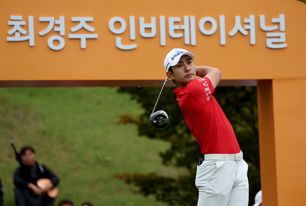 이수민이 6일 여주 페럼클럽에서 열린 KPGA 투어 현대해상 최경주 인비테이셔널 최종 4라운드 1번홀 티샷을 하고 있다. KPGA 제공