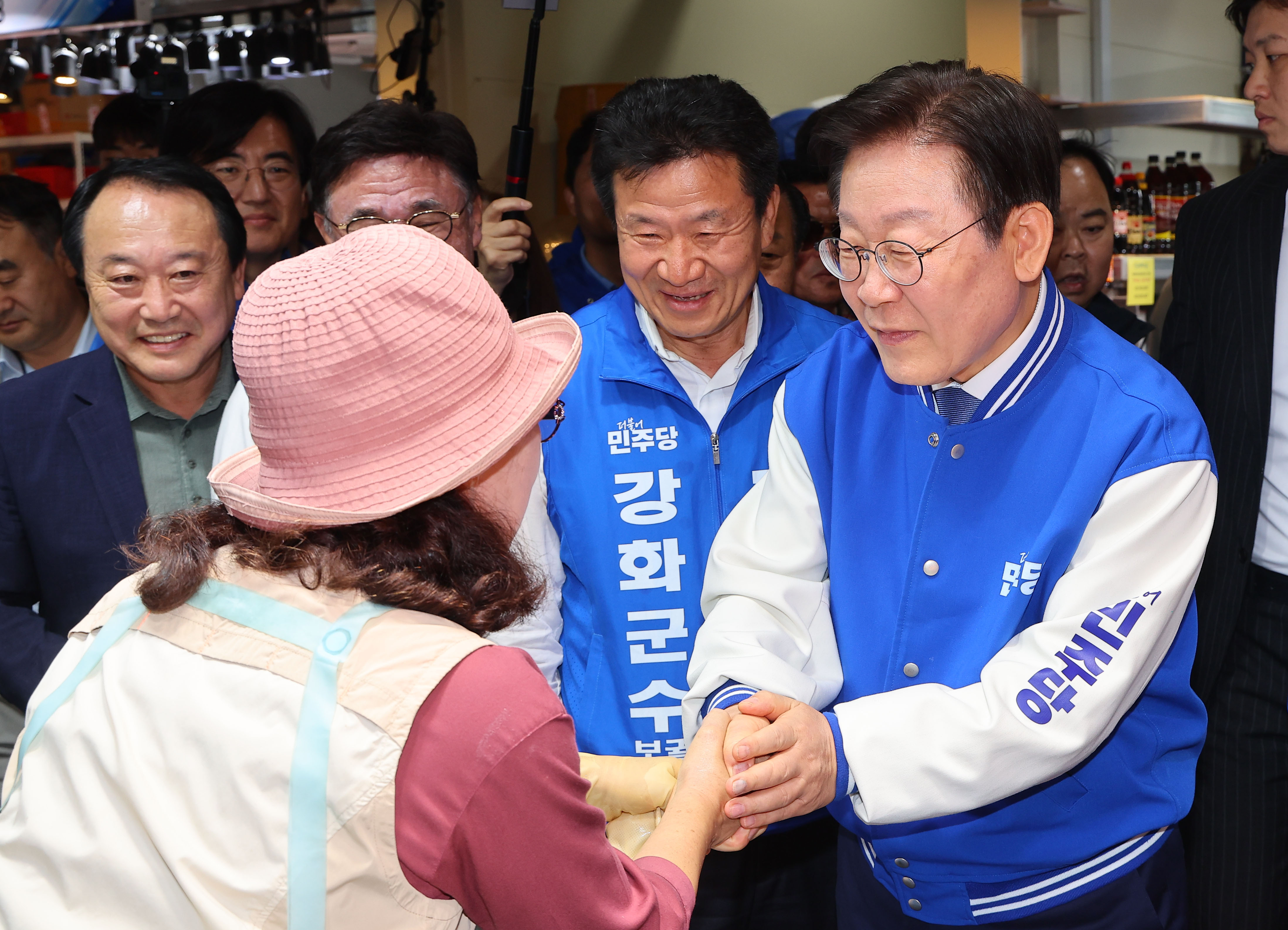 강화군수 보궐선거 지원 유세하는 이재명 대표