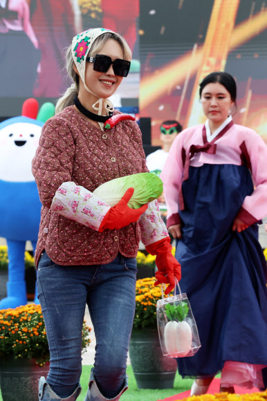 ‘김장패션쇼’ 광주김치축제