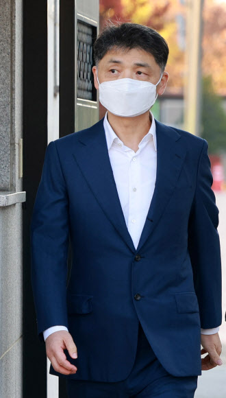 보석 석방되는 ‘SM 시세조종’ 카카오 김범수