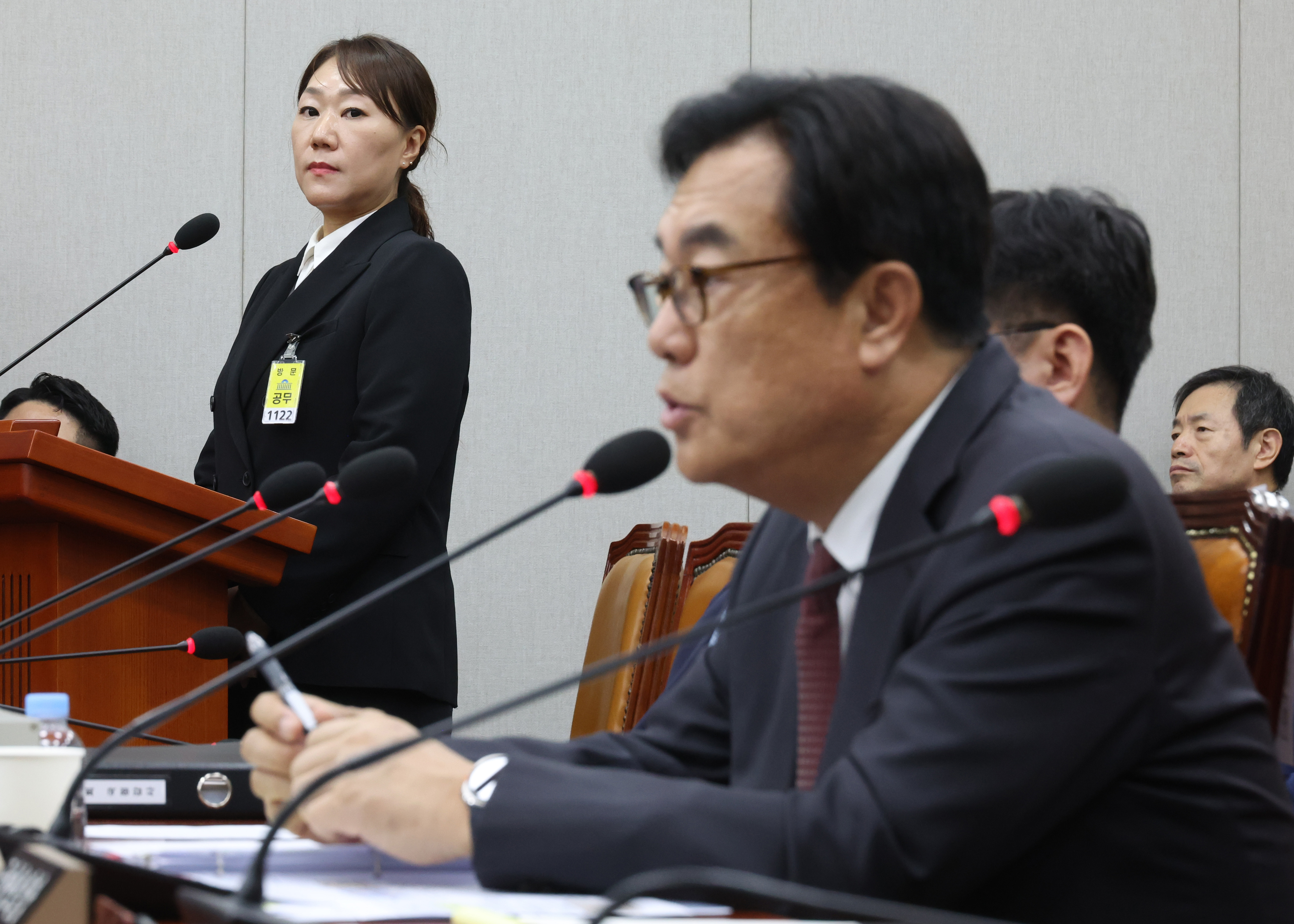 與, 대통령실 쇄신 요구 잇따라…“한동훈, 물밑서 용산·중진 소통 중”