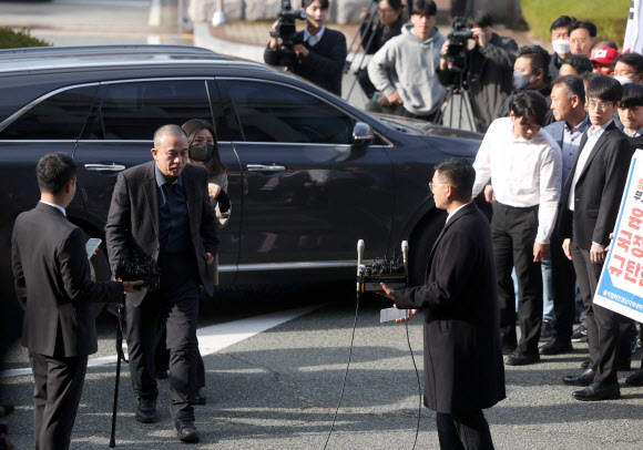 명태균 창원지검 출석