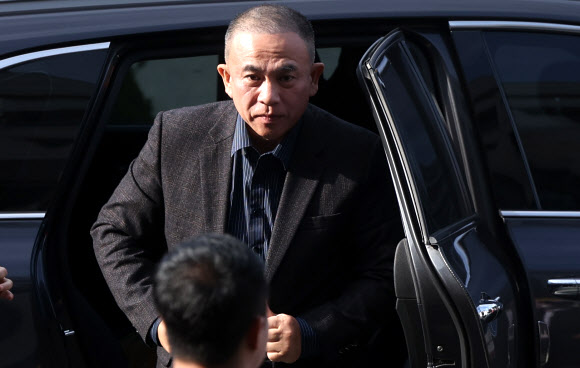 창원지검 도착하는 명태균