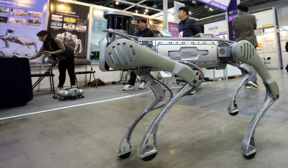 AI 4족보행로봇, 건설현장서 활약