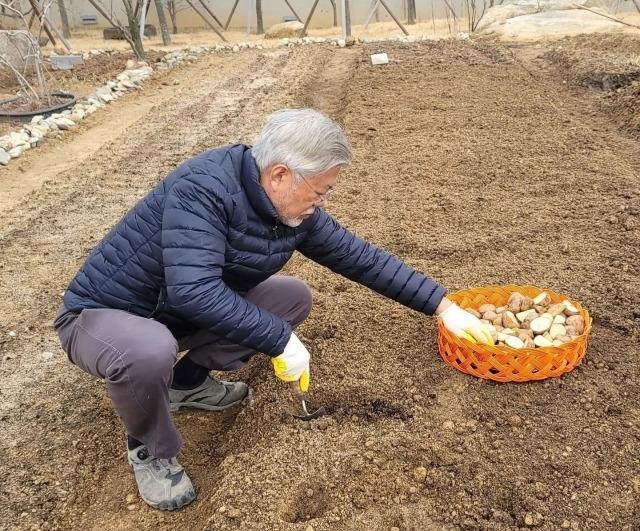 지난해 2월 문재인 전 대통령이 소셜미디어(SNS)에 올린 사진. 문 전 대통령 페이스북