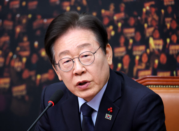 긴급 기자회견 하는 이재명 대표