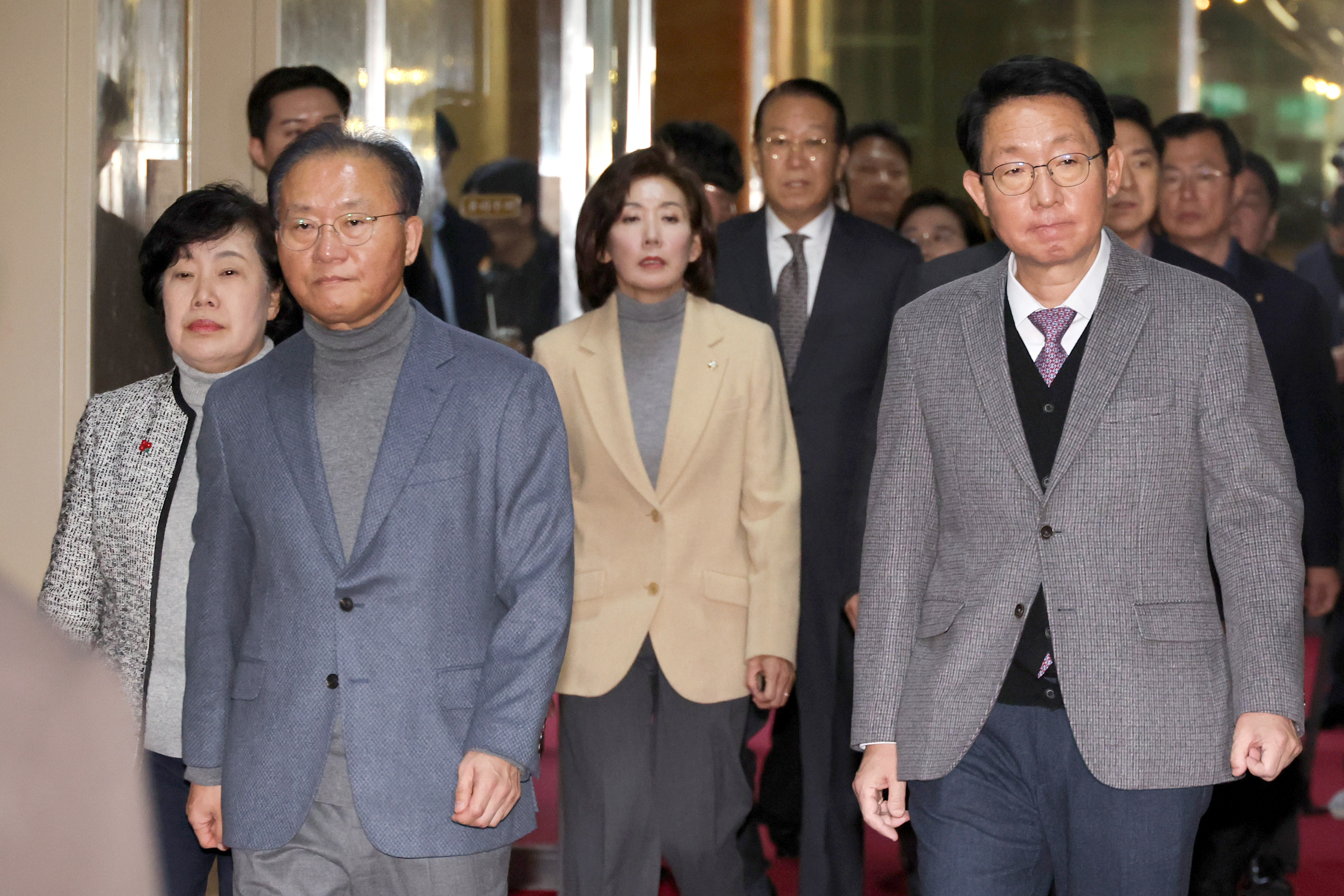 국민의힘 중진의원들, 우원식 국회의장실 항의 방문