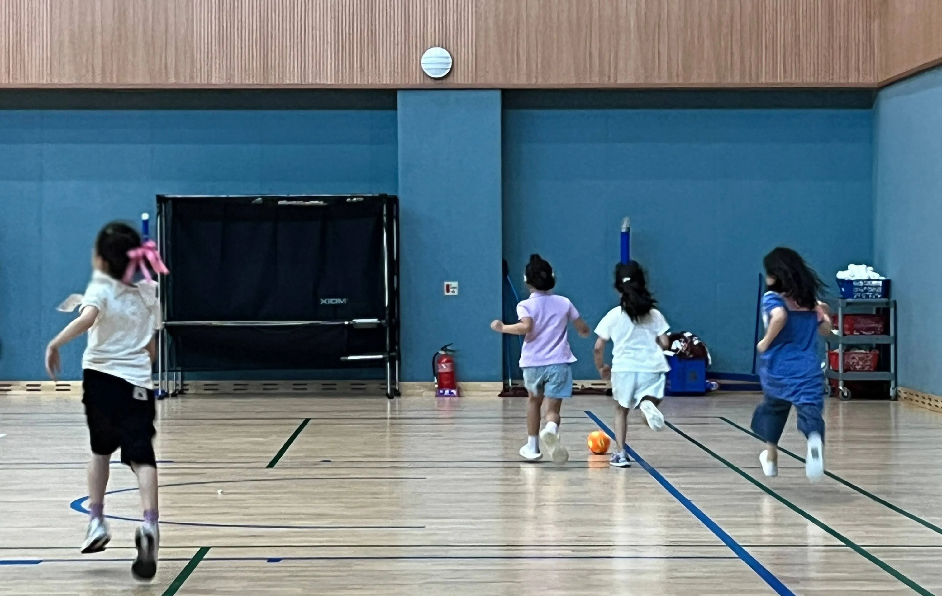 금천구 금나래초등학교 학생들이 ‘뉴스포츠 탐험대’ 프로그램에 참여하고 있는 모습.
금천구 제공