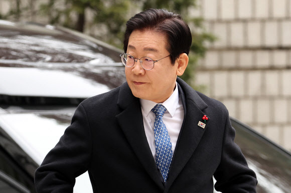 속행공판 출석하는 이재명 대표
