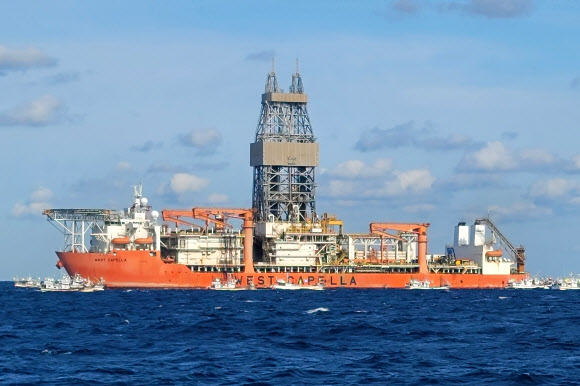 “석유 탐사 시추로 홍게 어민 피해본다”