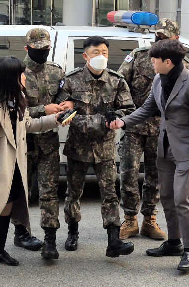 영장심사 받는 ‘햄버거집 계엄회동’ 문상호 사령관