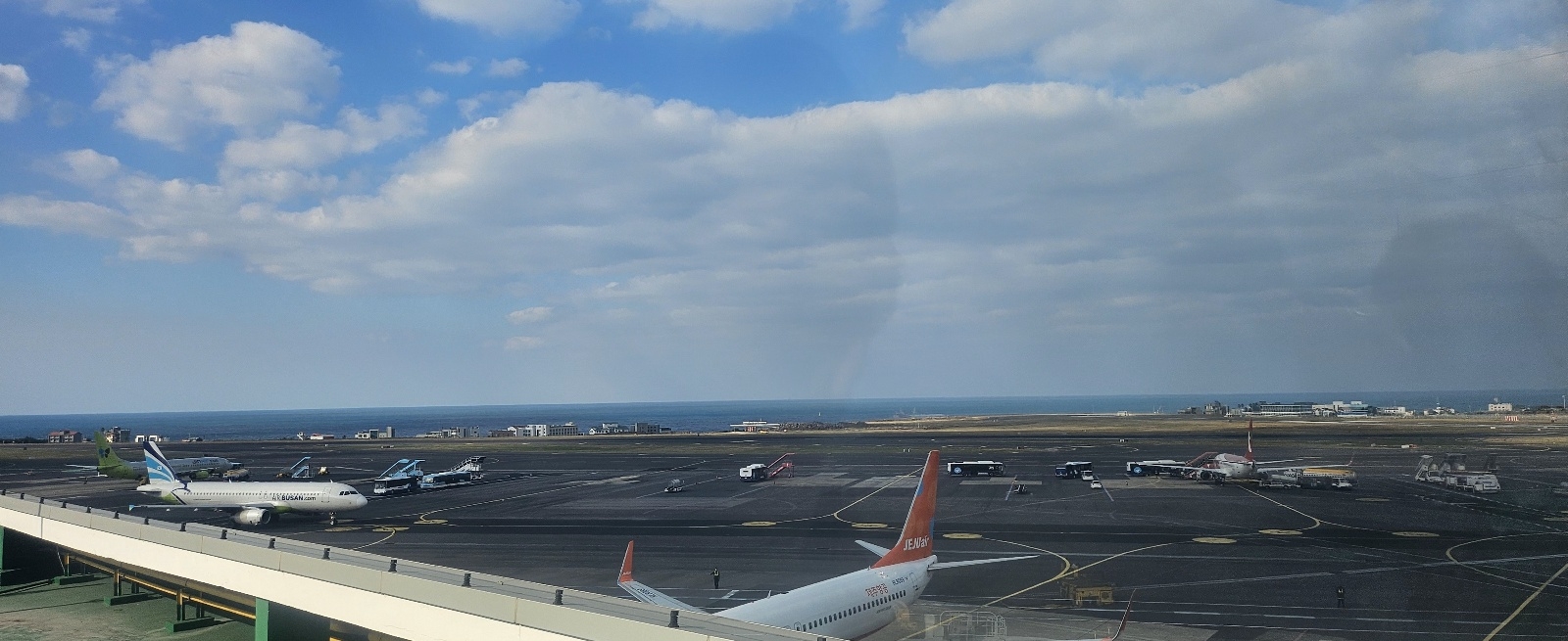 제주공항 활주로 모습. 제주 강동삼 기자