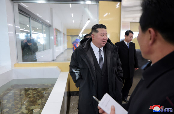 김정은 북한 국무위원장이 참석한 가운데 신포시 바닷가양식사업소 준공식이 28일에 진행되었다고 조선중앙통신이 30일 보도했다. 2024.12.30  평양 조선중앙통신·연합뉴스