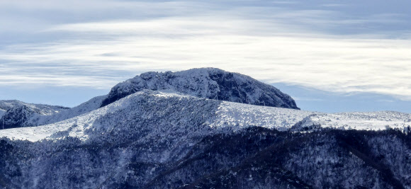 눈 쌓인 백록담